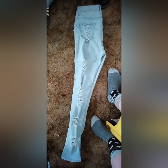 Small Ripped jeans - Picture 3 of 6